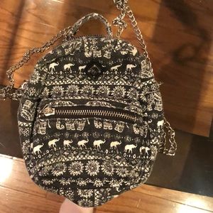 This is a bag for kids. Has two pockets